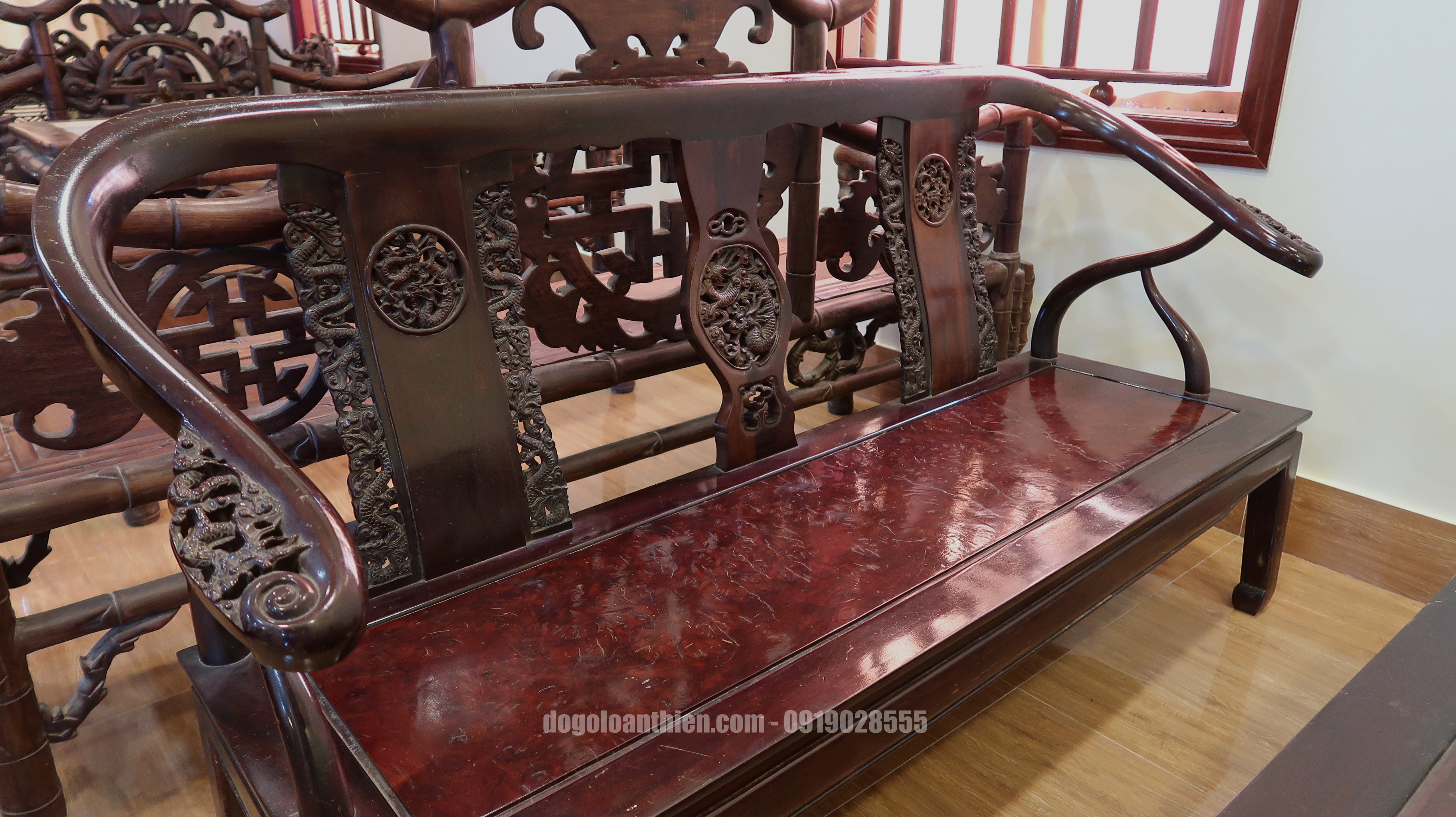 Bộ bàn ghế gỗ trắc Minh lùn, mặt gỗ nu đẳng cấp